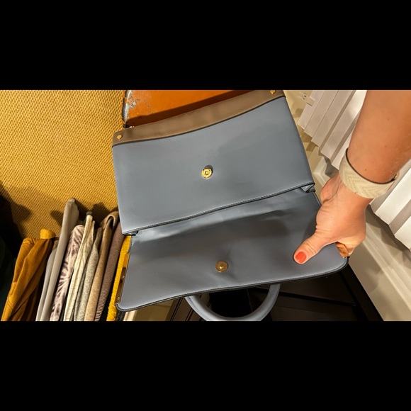 Beautiful notebook convertible shoulder handbag. - Picture 4 of 6